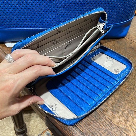 Thirty-one Style Setter and Wallet Bundle - Picture 3 of 9